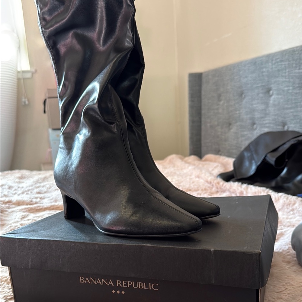 Banana Republic Black Heeled Boots Sleek vegan tall Slouch 7.5